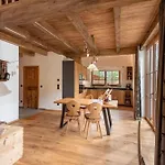 Almchalet Weberhof 公寓